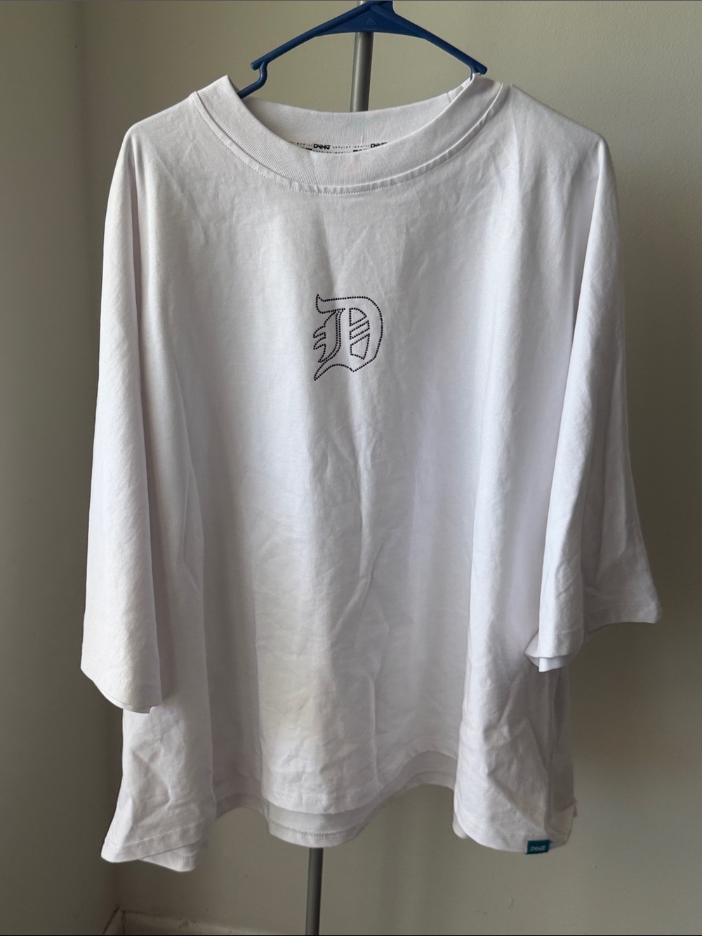 White Long-Sleeve Men's Tee with Center D Emblem
